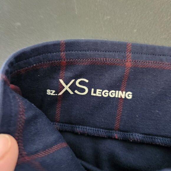LOFT Outlet Soft Knit Leggings‎ Navy Blue Red Check XS Pull On Stretch Cropped - Picture 9 of 11